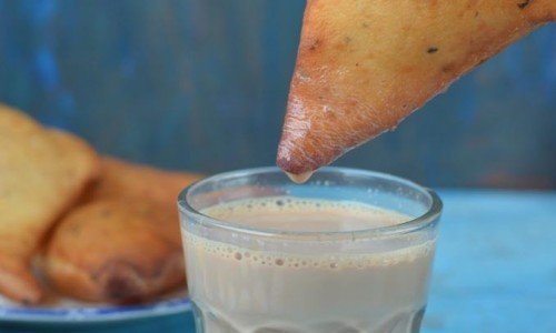 喉咙有痰吃牛肉会加重吗-哺乳期宝宝有痰人能吃牛肉吗网-分享宝宝喉咙有痰母乳妈妈应该吃什么，喉咙有痰吃牛肉会加重吗知识库